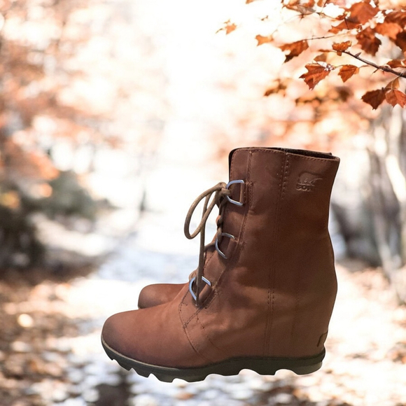 Sorel Shoes - Sorel Joan of Arctic Wedge Mid brown nubuck suede lace up ankle Boots US 9.5